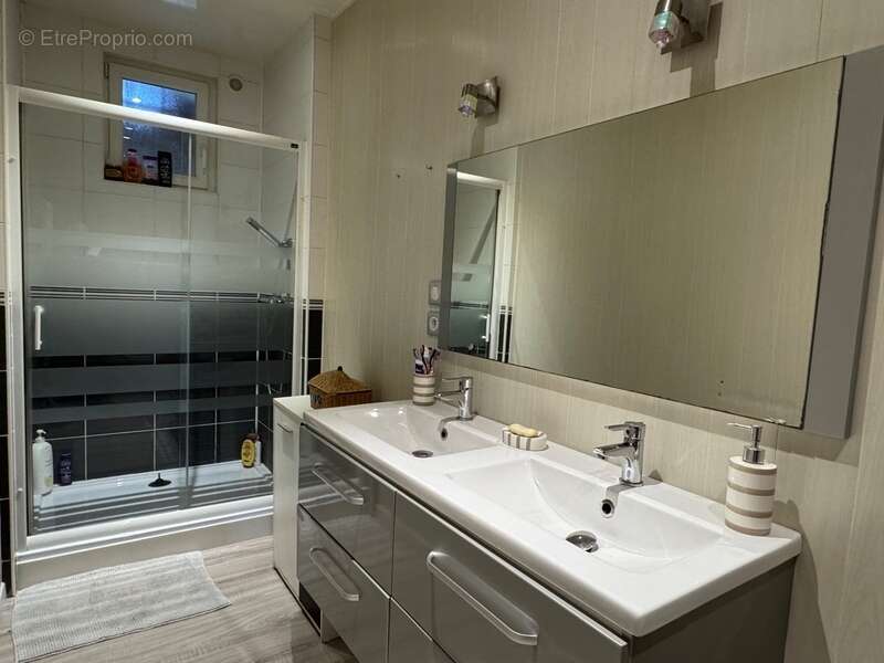 Maison à CHAMOUILLEY