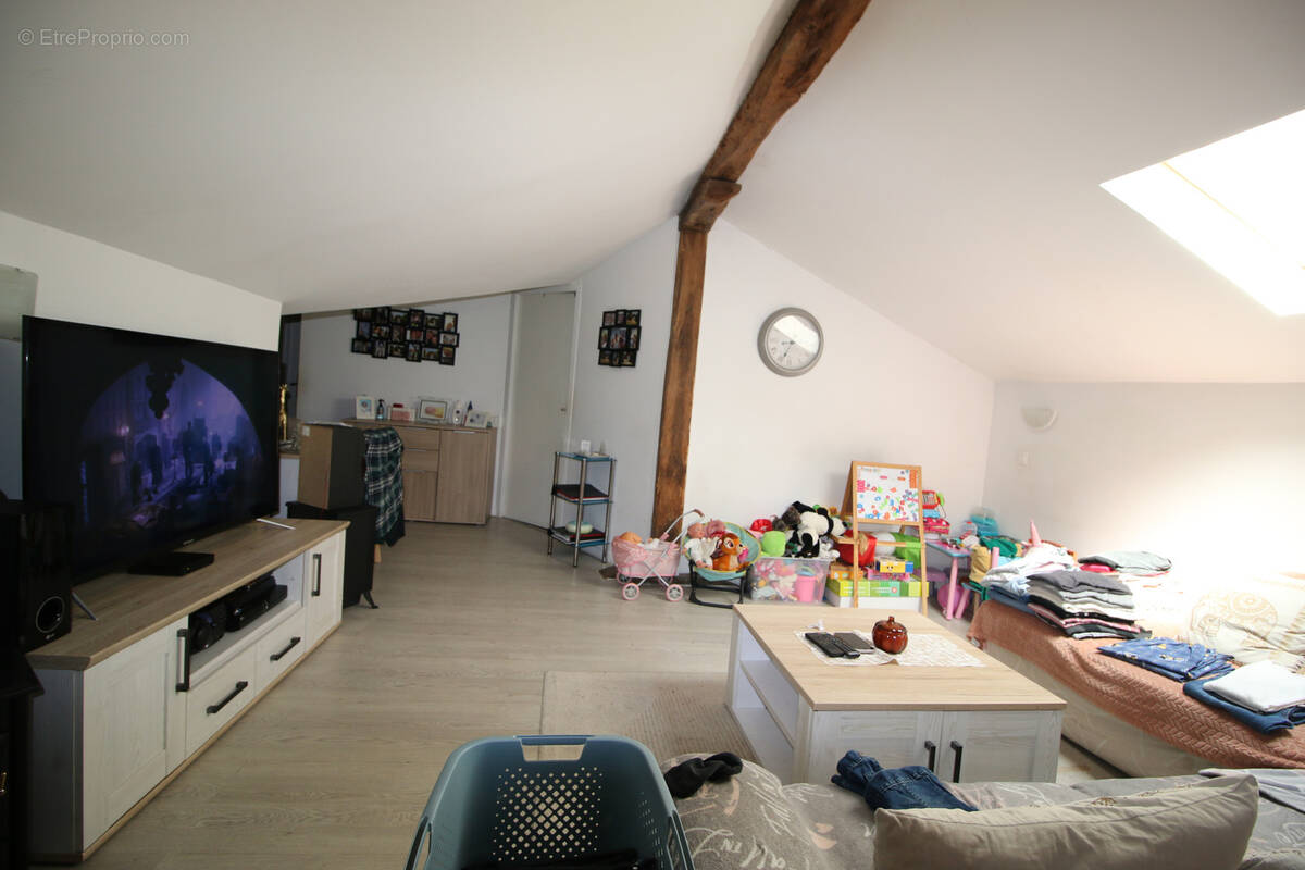 Hasparren - Appartement T4 en dernier étage avec jardin de 77m2 - photo 1