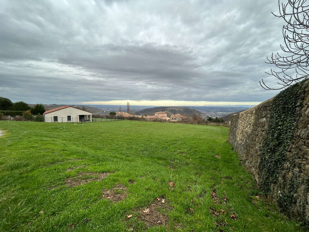 Terrain à THORRENC