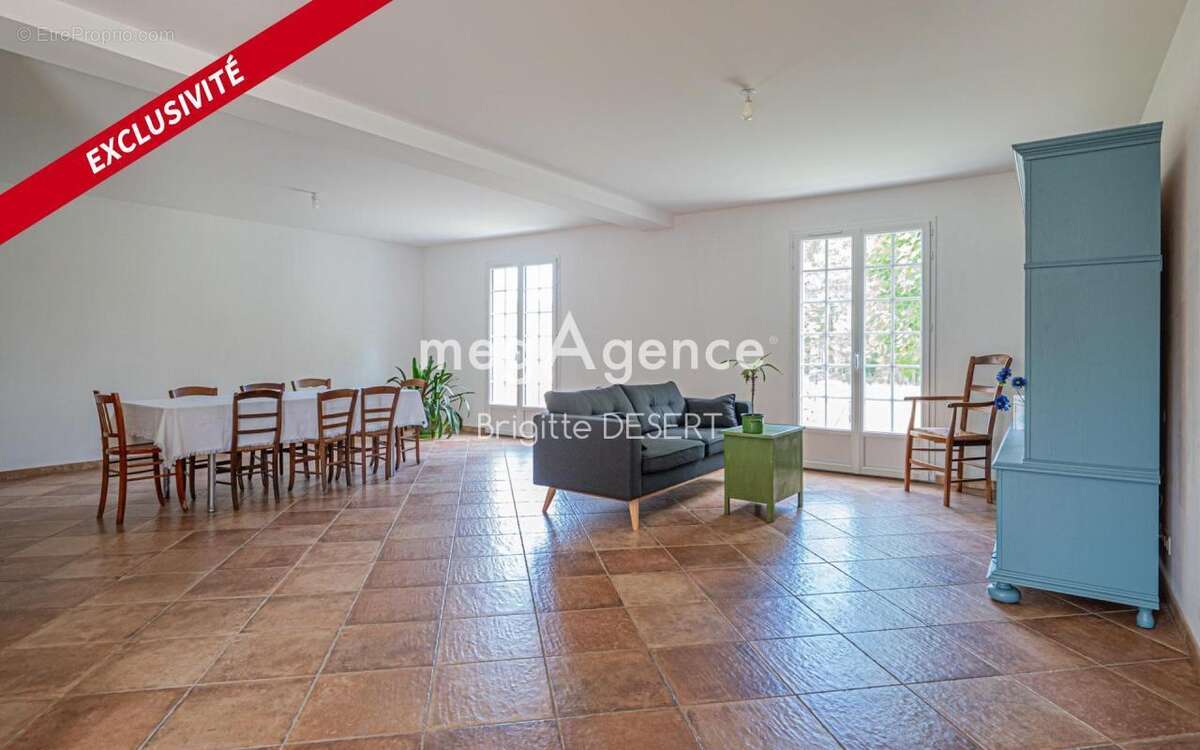 Maison à MONTFORT-LE-GESNOIS