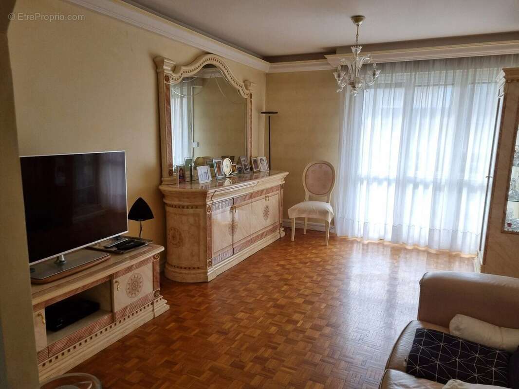 Appartement à LE BOURGET