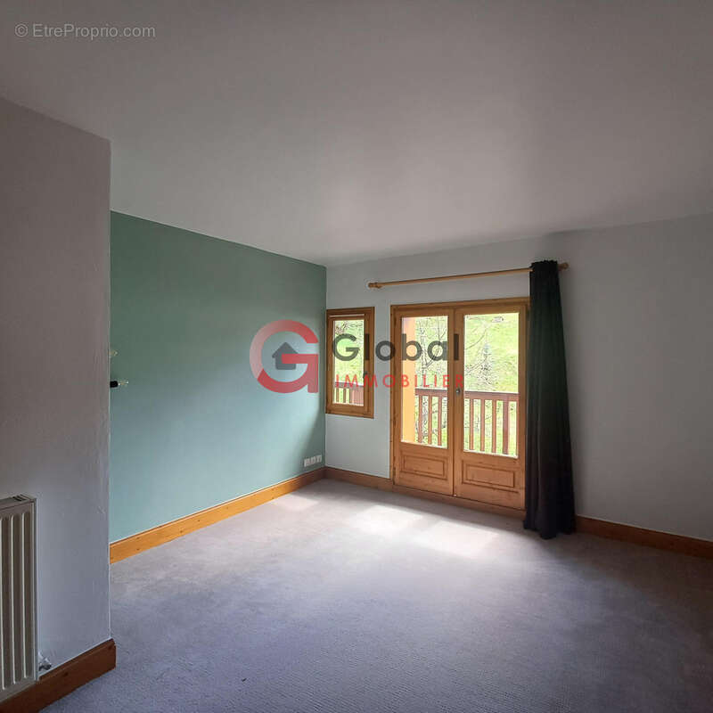 Appartement à LES ALLUES