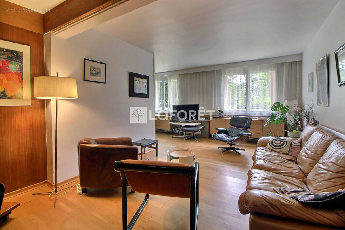 Appartement à SURESNES