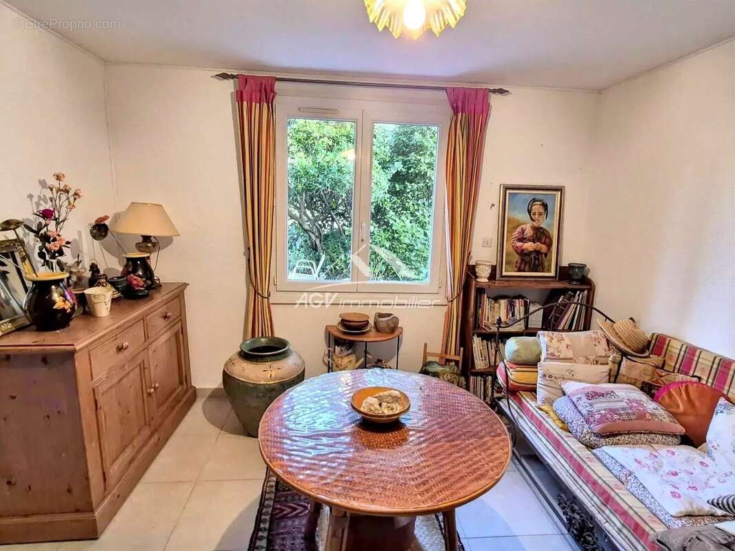 Maison à SAINT-PRIVAT-DES-VIEUX