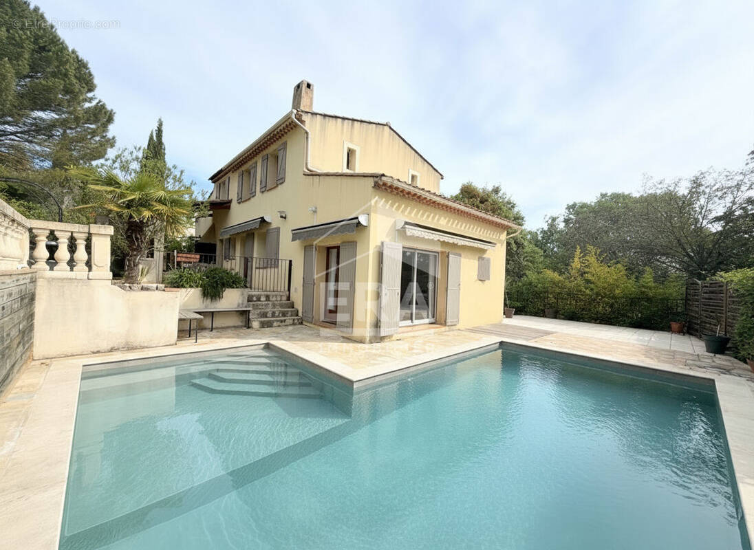 Maison à MIRABEAU