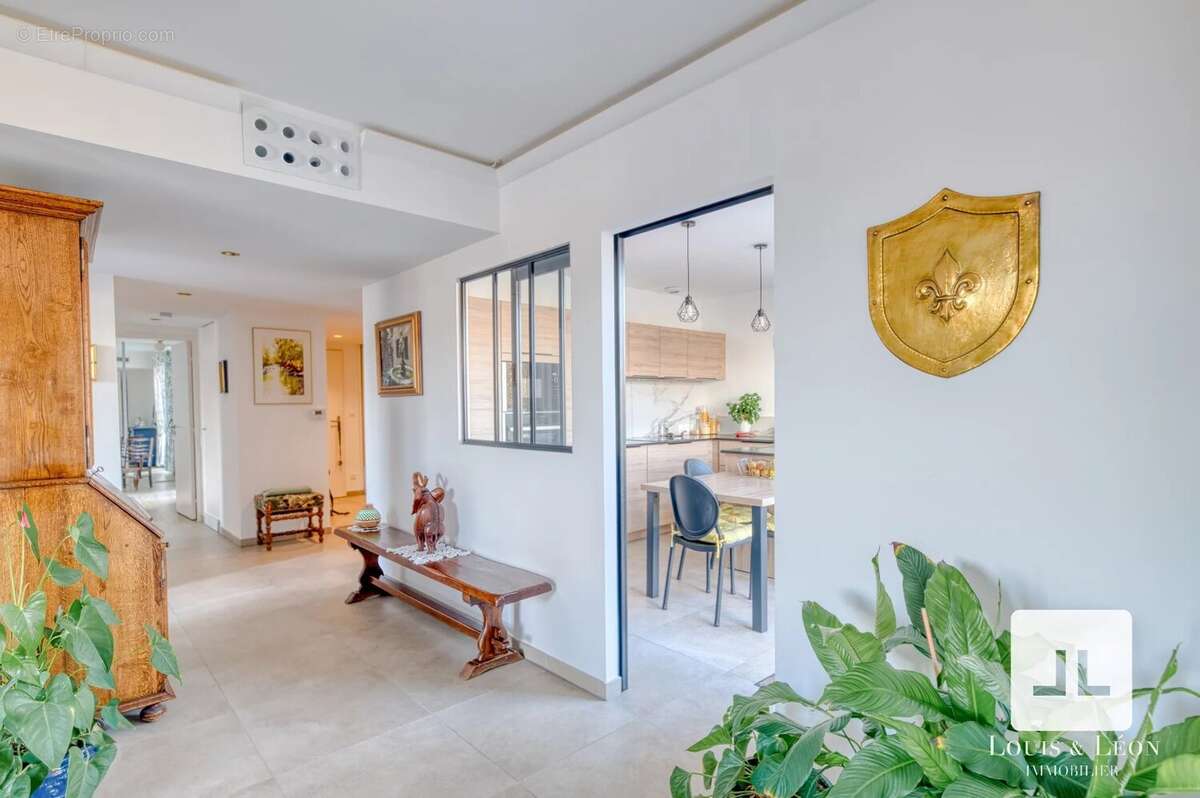 Appartement à ANSE