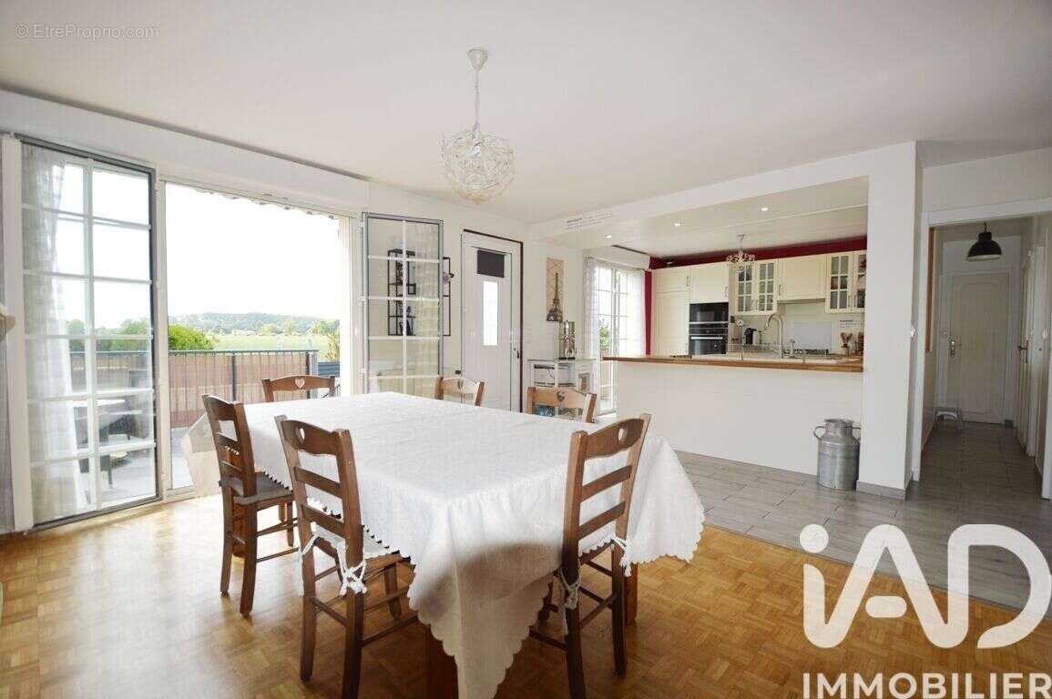 Photo 3 - Maison à COUBERT