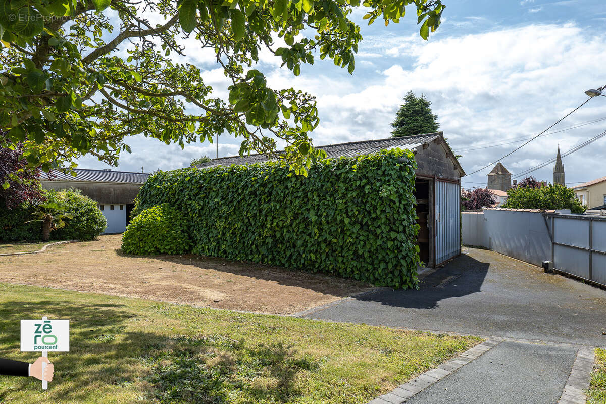 Maison à LES HERBIERS
