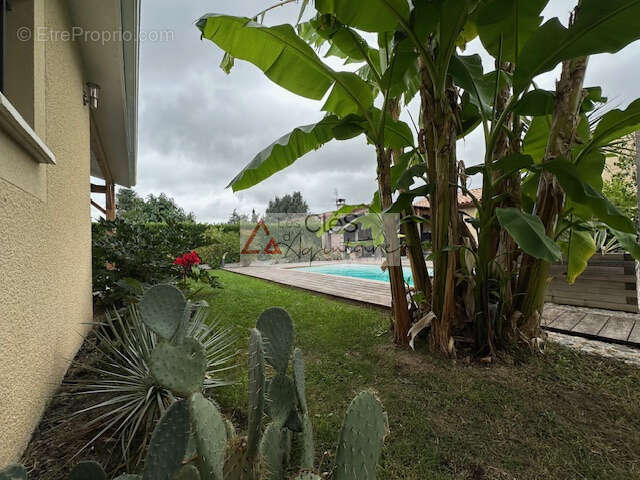 Maison à PODENSAC