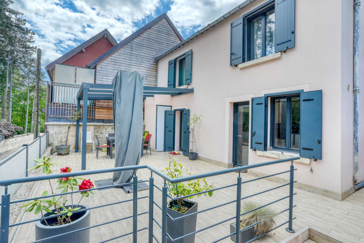 Maison à JOUY-EN-JOSAS