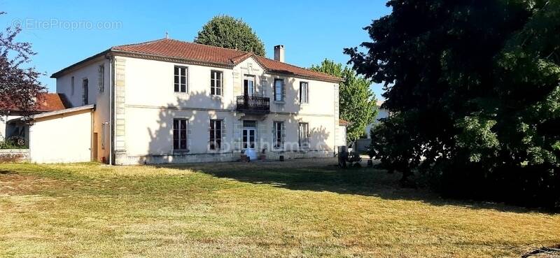Maison à BELIN-BELIET