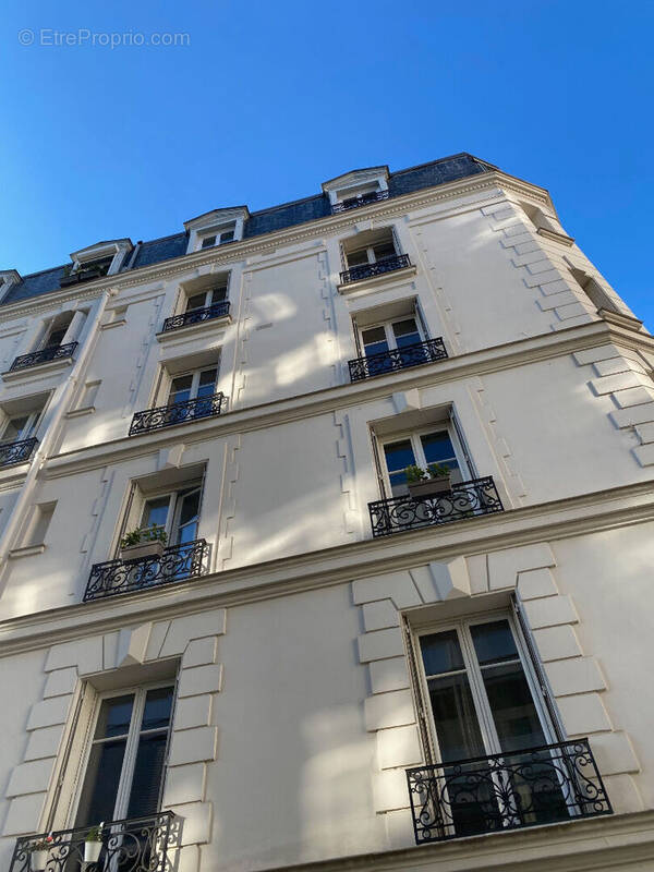 Appartement à PARIS-7E