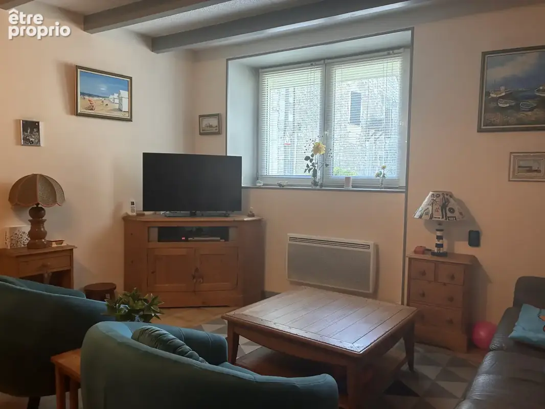 Maison à CASTELNAU-MONTRATIER