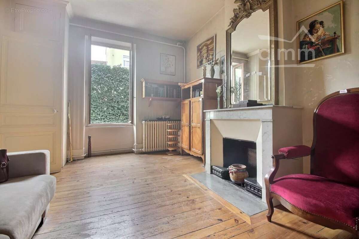 Maison à ROUSSILLON