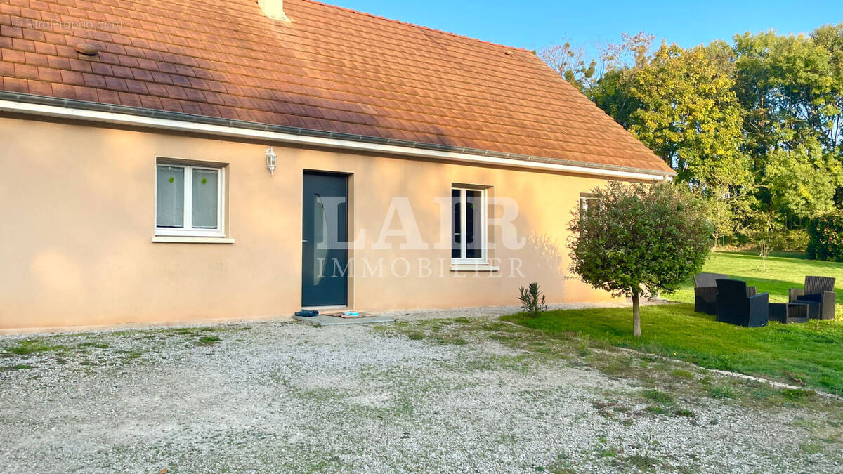 Maison à FRESNAY-SUR-SARTHE