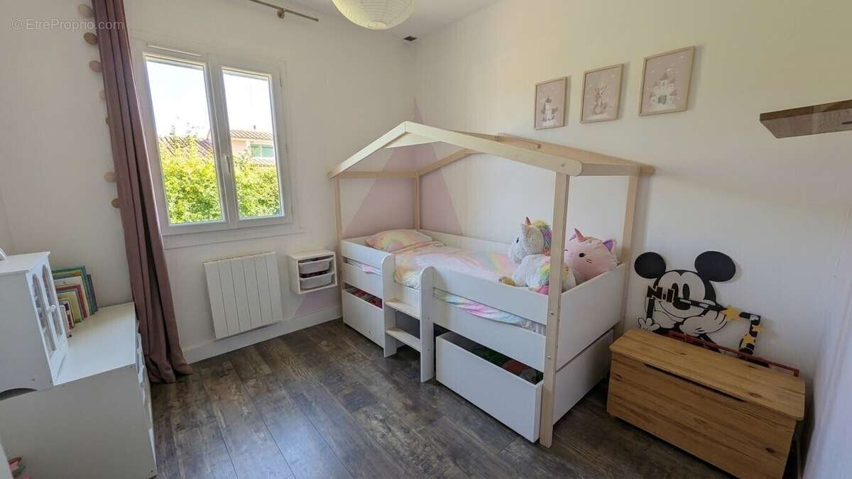 Villa de plain-pied avec piscine, quartier Piscine à Pertuis - photo 7