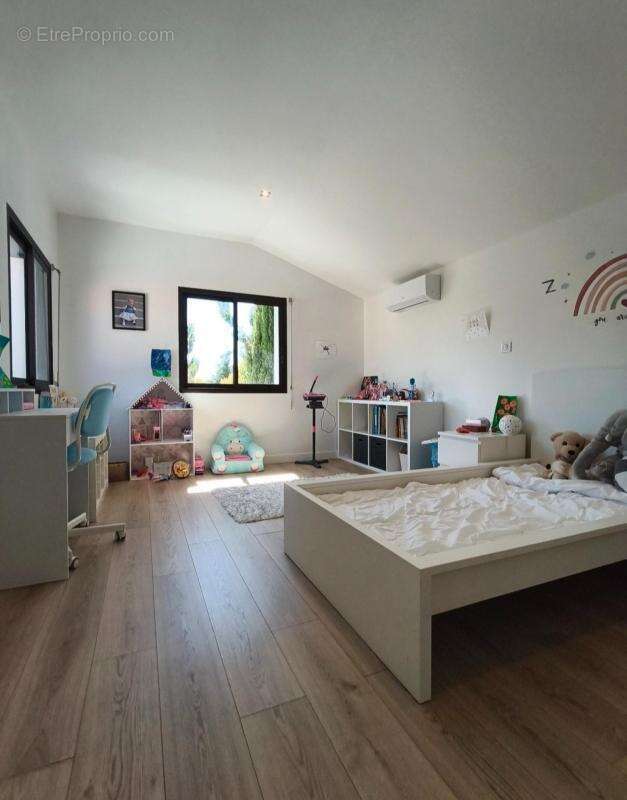 Toulouse , villa de charme contemporaine de 173m² sur une parcelle de 1000m² avec piscine - photo 5