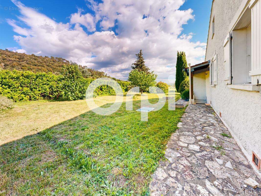 Maison à VALLON-PONT-D&#039;ARC