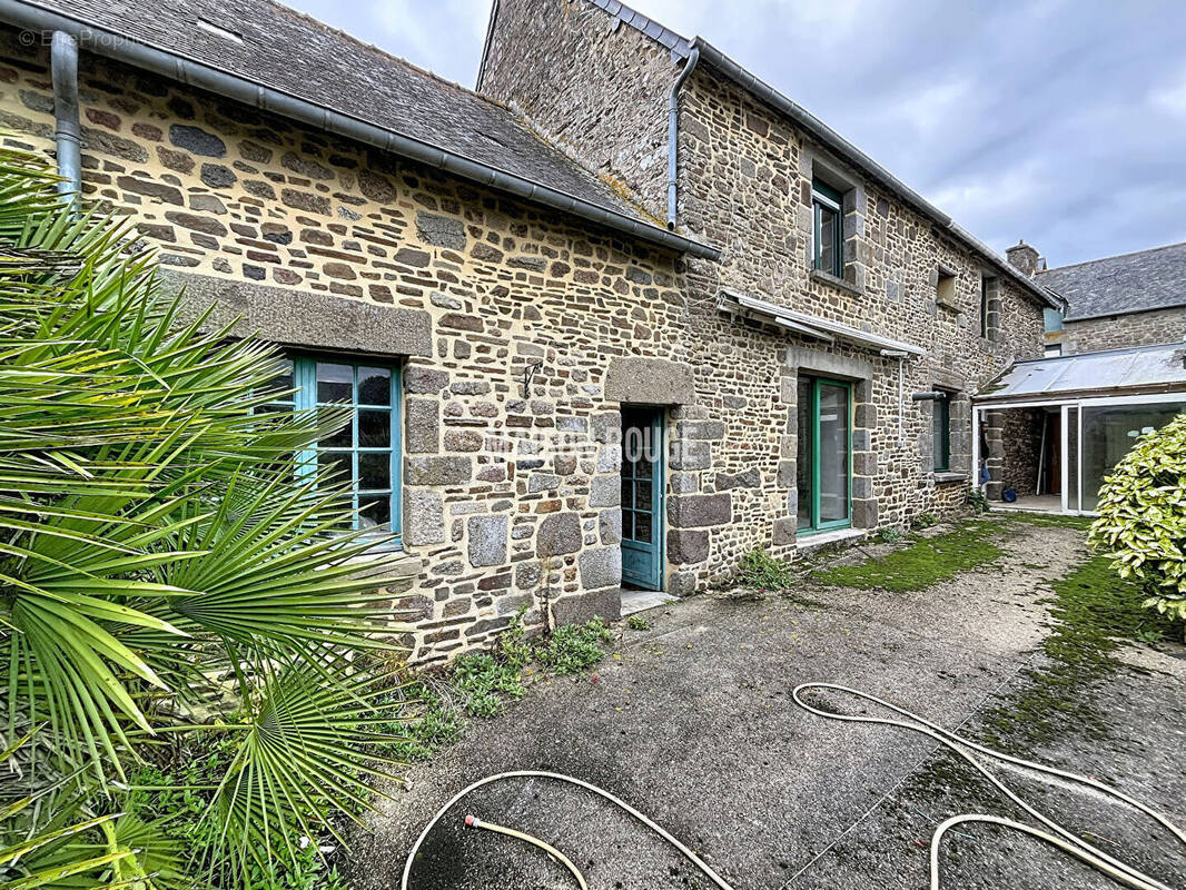 Maison à LOURMAIS