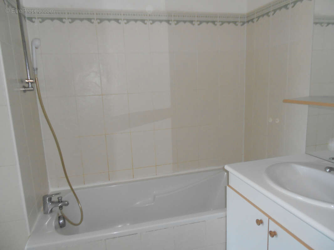 Appartement à VAUX-LE-PENIL