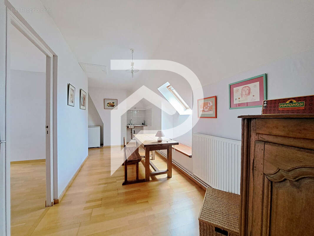 Maison à ONS-EN-BRAY