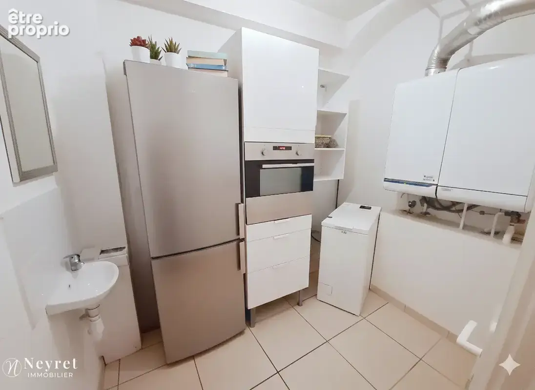Maison de village de 127m2, 5 chambre en plein cœur de VOURLES - photo 5
