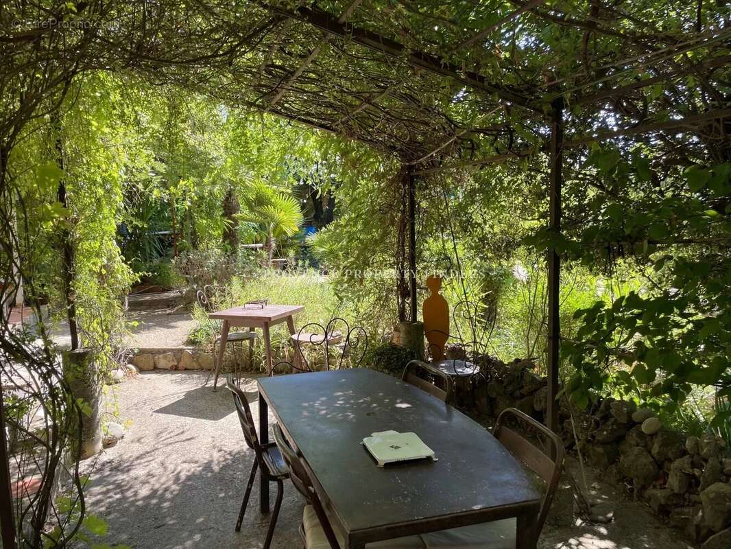 Maison à MOISSAC-BELLEVUE