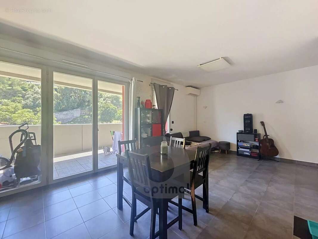 Appartement à ROQUEBRUNE-CAP-MARTIN