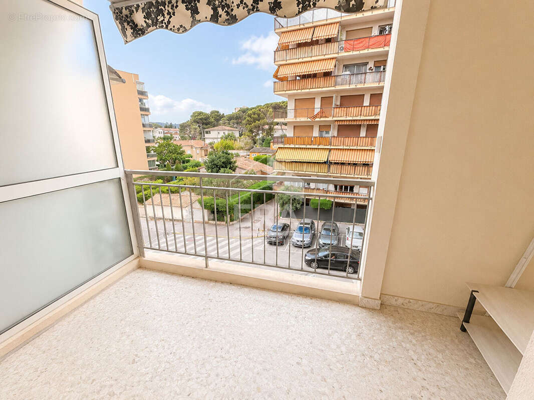 Appartement à LE CANNET