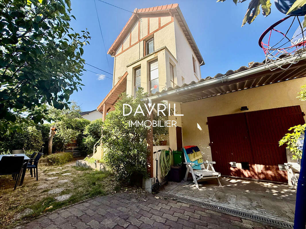 Maison à CONFLANS-SAINTE-HONORINE