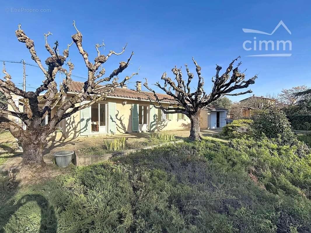 Maison à PERNES-LES-FONTAINES