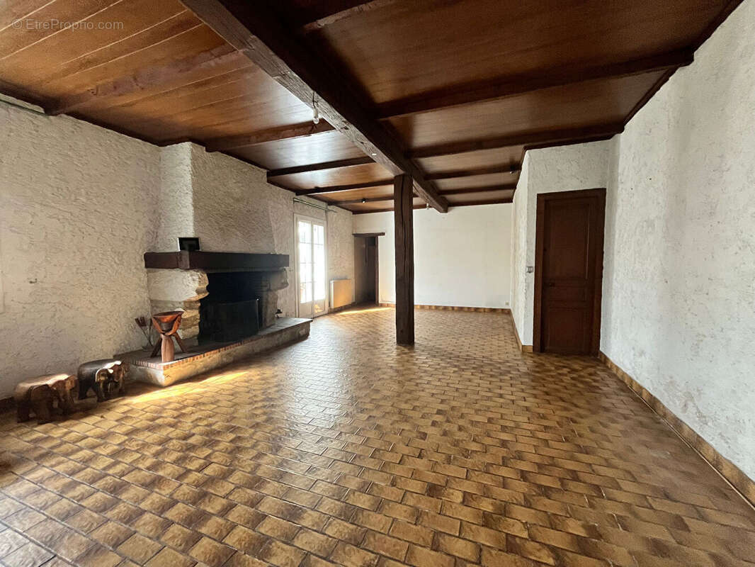 Maison à ARTIX