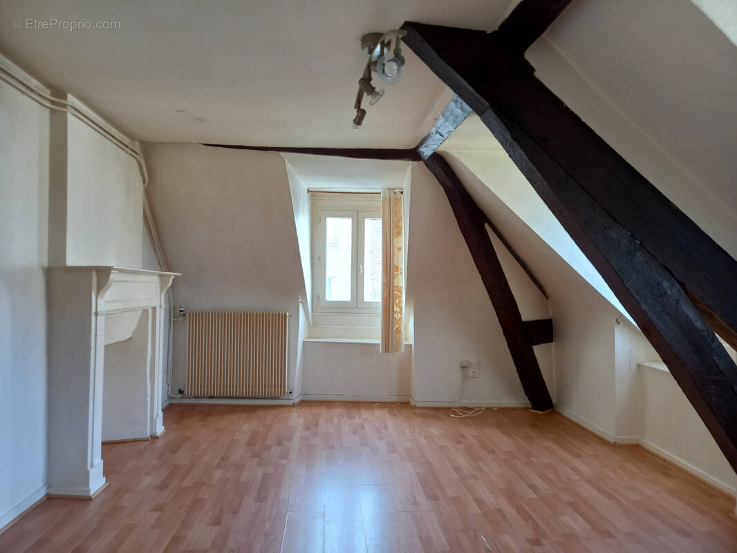 Appartement à FOUGERES