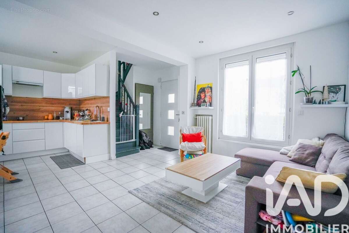 Photo 3 - Maison à VILLIERS-LE-BEL