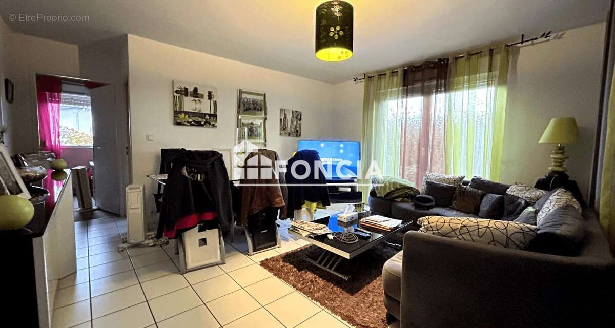 Appartement à PUJOLS