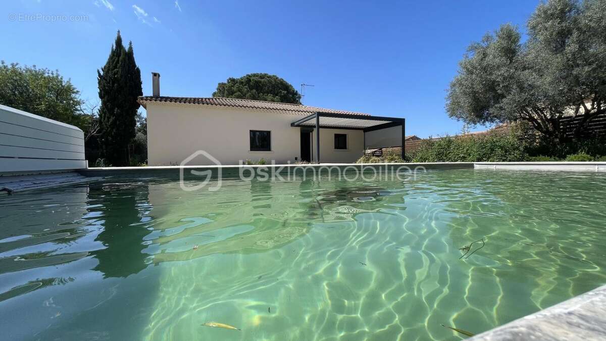 Pézenas — Élégante villa de plain-pied rénovée, 160 m², terrain 1 970 m² avec piscine chauffée - photo 5