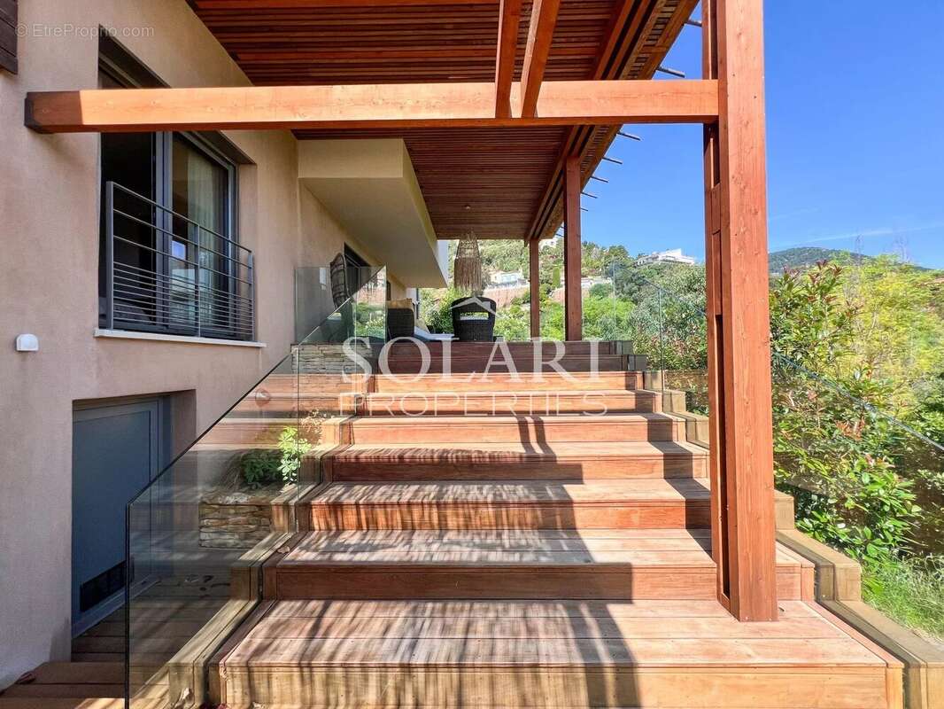 Maison à THEOULE-SUR-MER