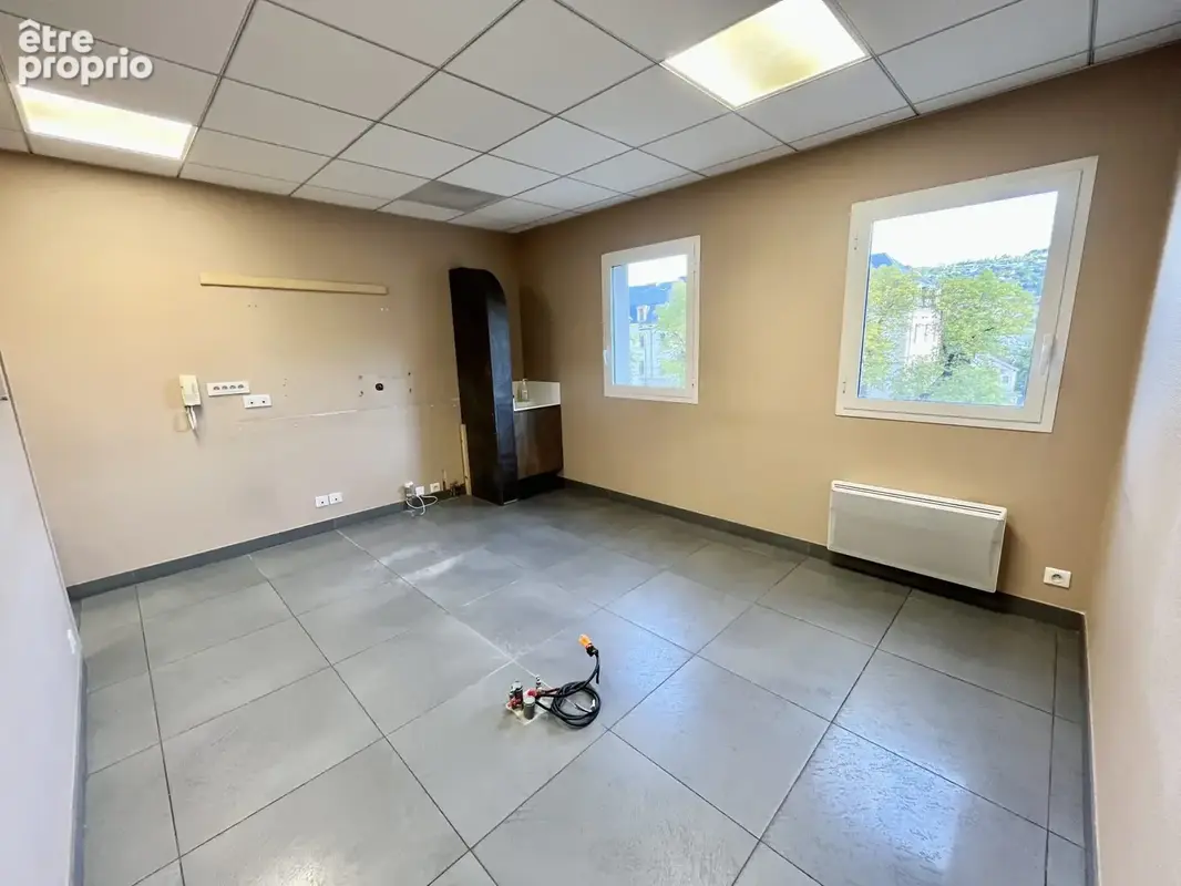 Commerce 78 m² à vendre à Mende (48000) - photo 1