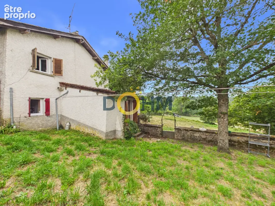 Maison de village avec garage et plus de 2000 m2 de terrain - photo 12