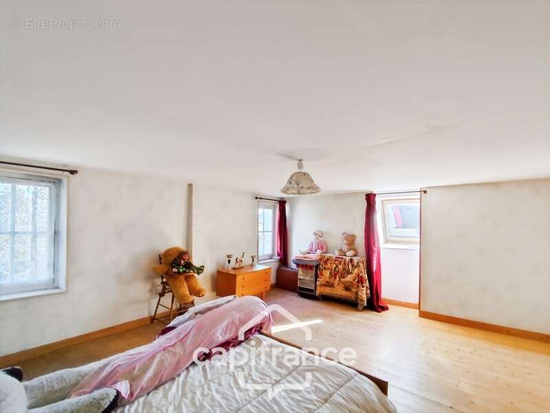 Maison à BESSE-SUR-BRAYE