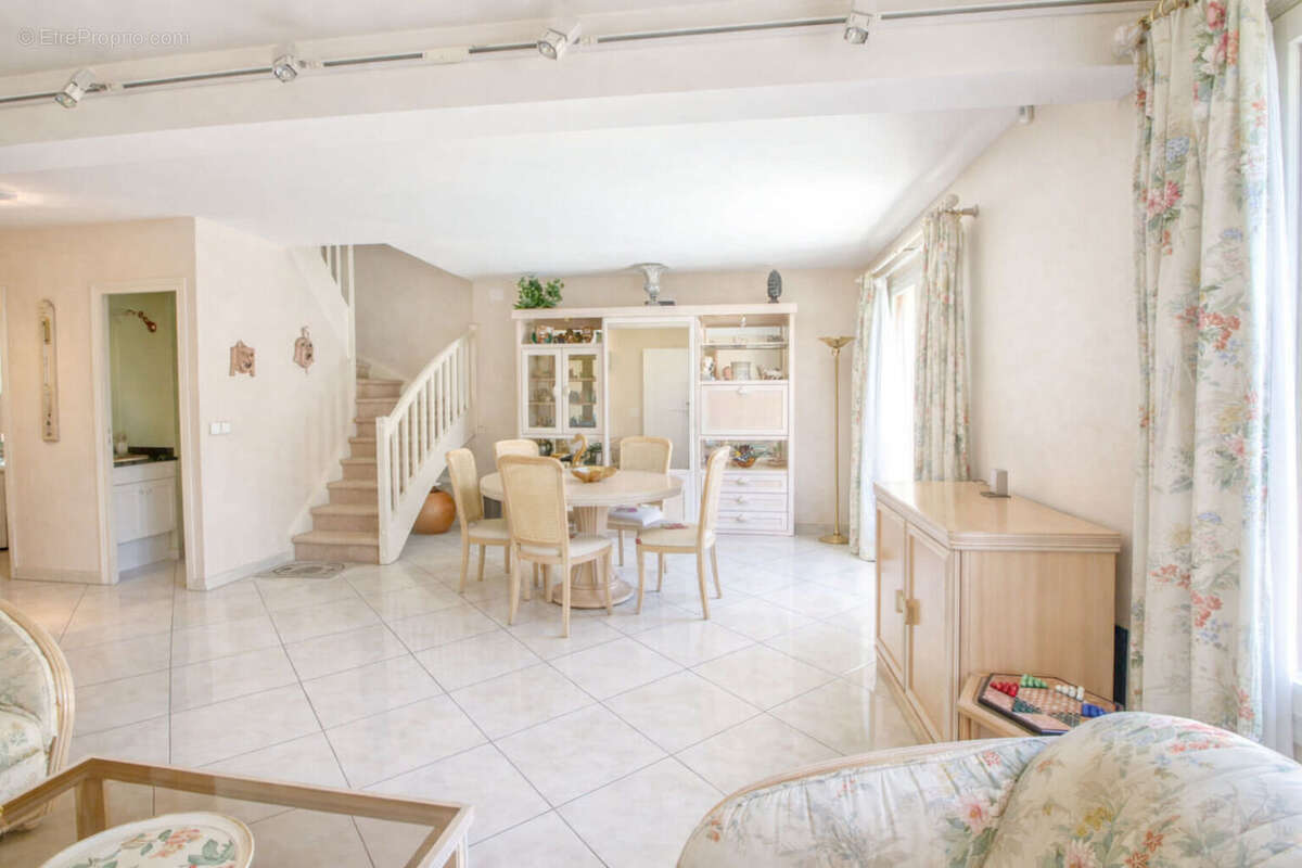 Maison Antony 6 pièce(s) 142 m2 - photo 2