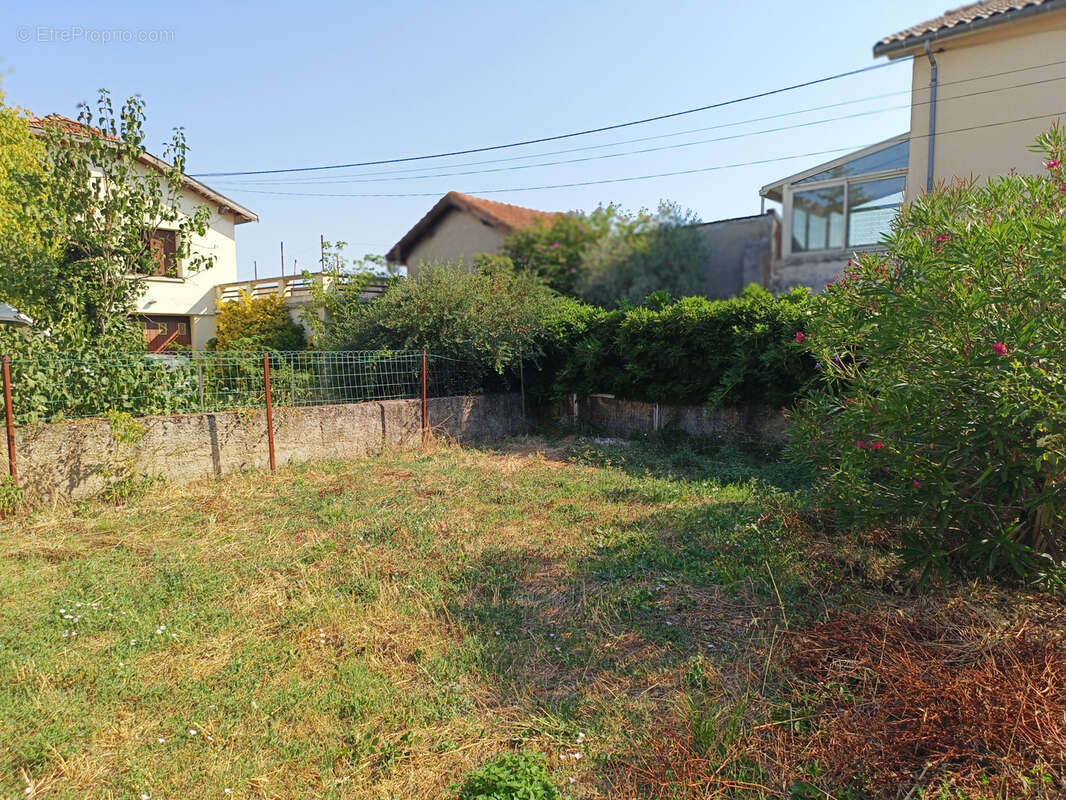 EXCLUSIVITE !!! SAINT RAMBERT D'ALBON, Maison avec sous-sol complet, 90 m2 habitables environ et jardin 348m2 - photo 3