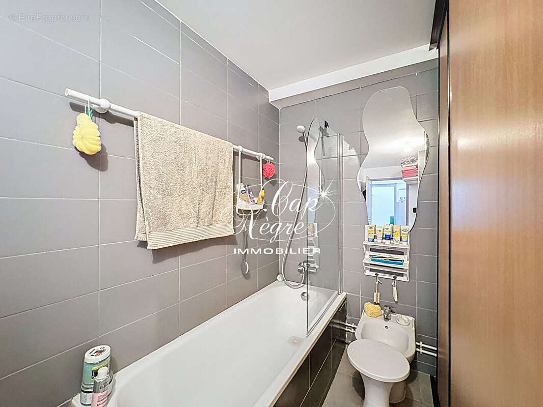 Appartement t3 clé en main avec parking à vendre à l'entrée de cogolin - golfe de saint tropez - photo 15