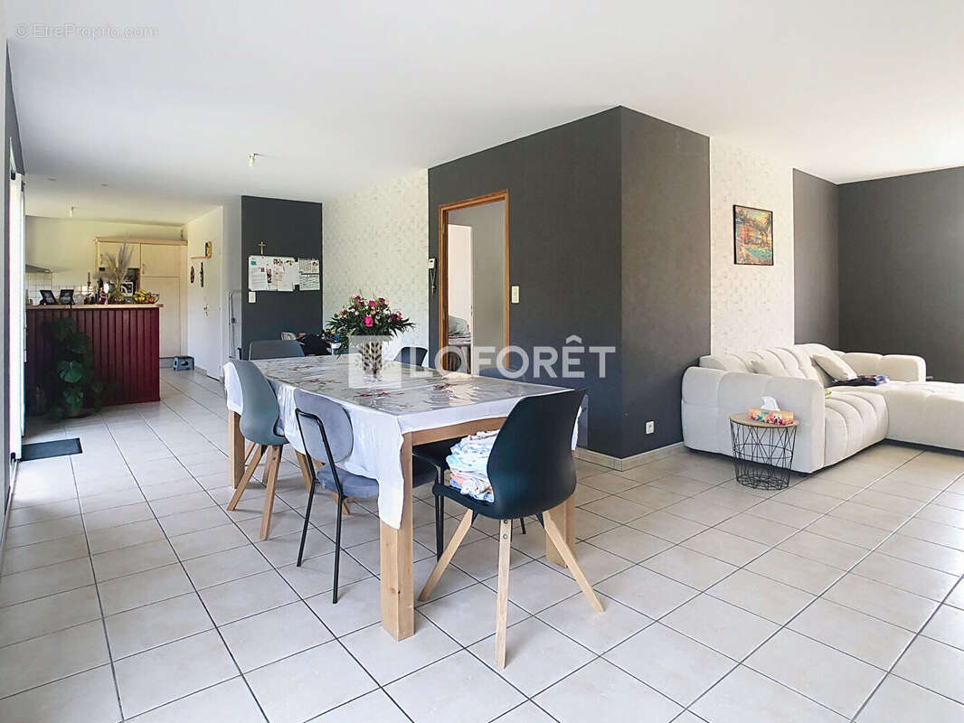 Maison à MAURE-DE-BRETAGNE