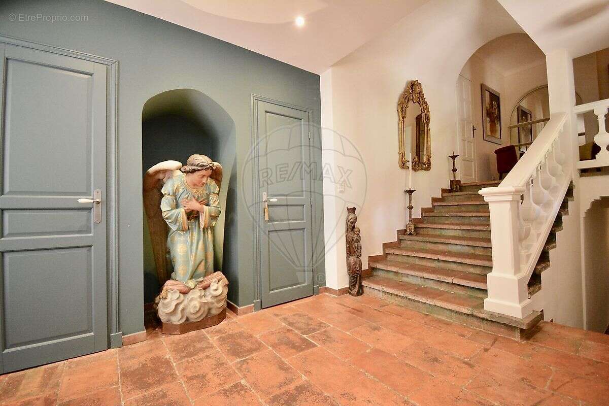 Maison à ROQUEFORT-LES-PINS