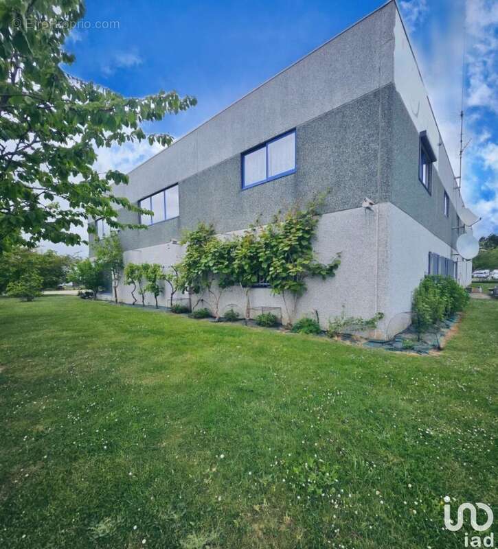 Photo 3 - Commerce à ESLETTES