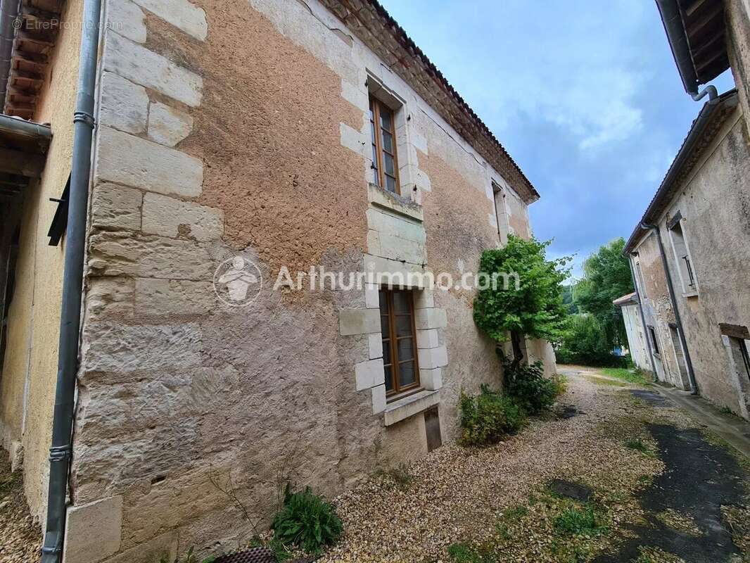 Maison de bourg 4 pièces - photo 2