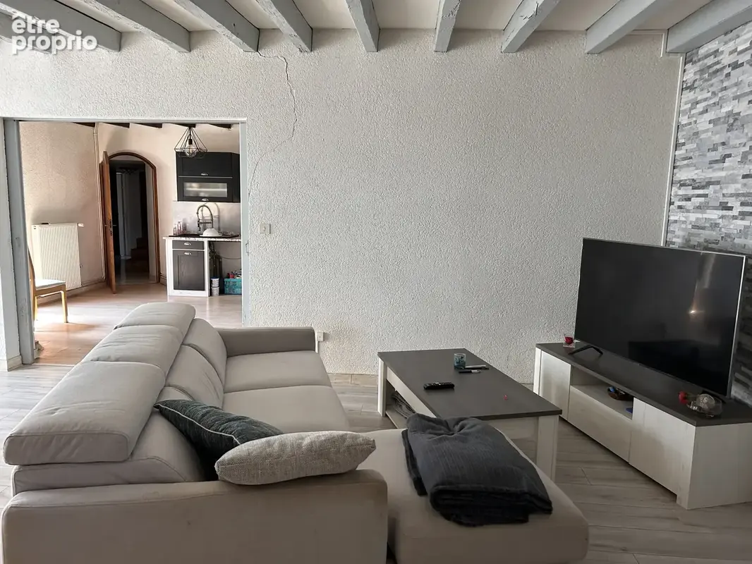 A VENDRE Longère 5 pièces avec piscine et jardin à Prissac - photo 17