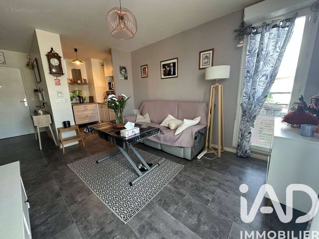 Photo 3 - Appartement à LIEUSAINT