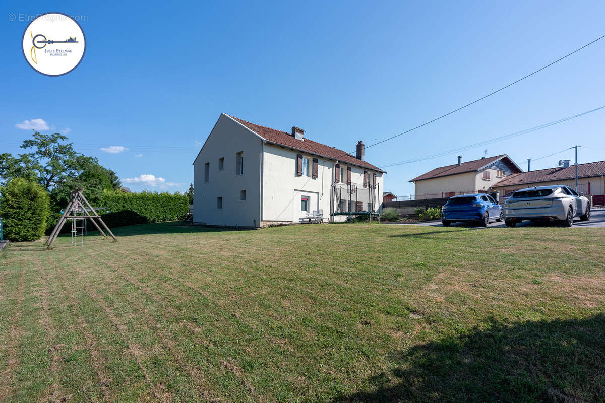 Maison à HADOL